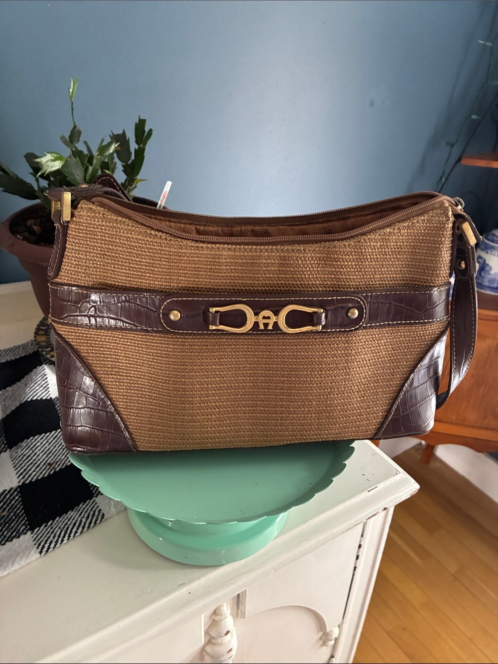 Vintage Etienne Aigner Handbag Straw/Burlap Faux Croc Trimmed Shoulder Bag - Picture 8 of 8